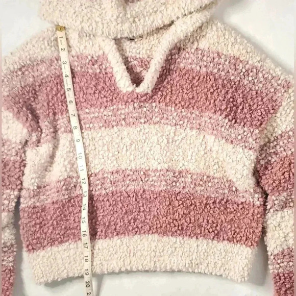 Hippie rose Knitted Fluffy Hooded Cropped Pullover Sweater Sz Small NWOT - Picture 4 of 9